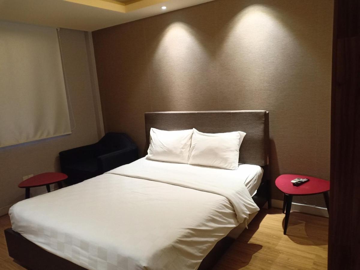 Diamond Suite Hai Ba Trung โฮจิมินห์ซิตี้ ภายนอก รูปภาพ
